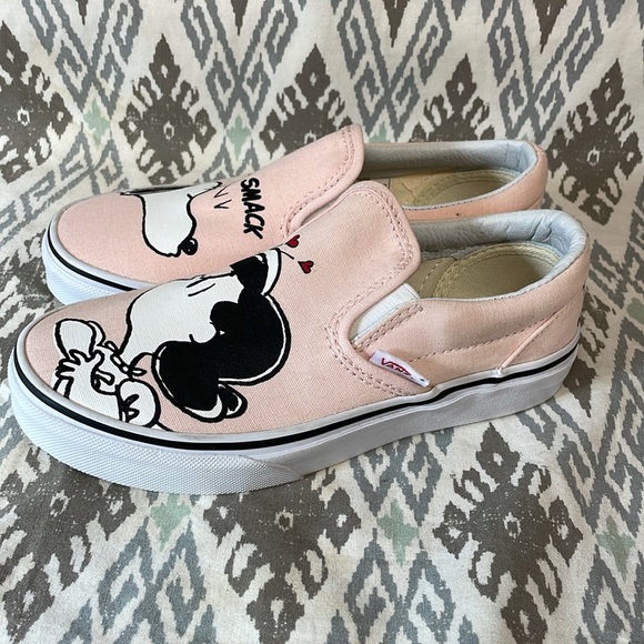 Vans X Peanuts Slip On kids Size 1 Pink Smack- Snoopy, Lucy, Charlie Brown - Picture 3 of 5